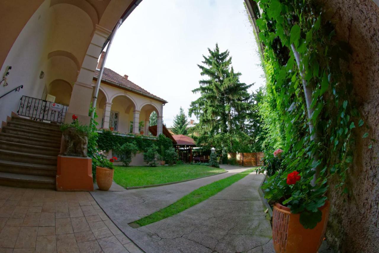 Rakoczi Guesthouse Miskolc Exterior foto